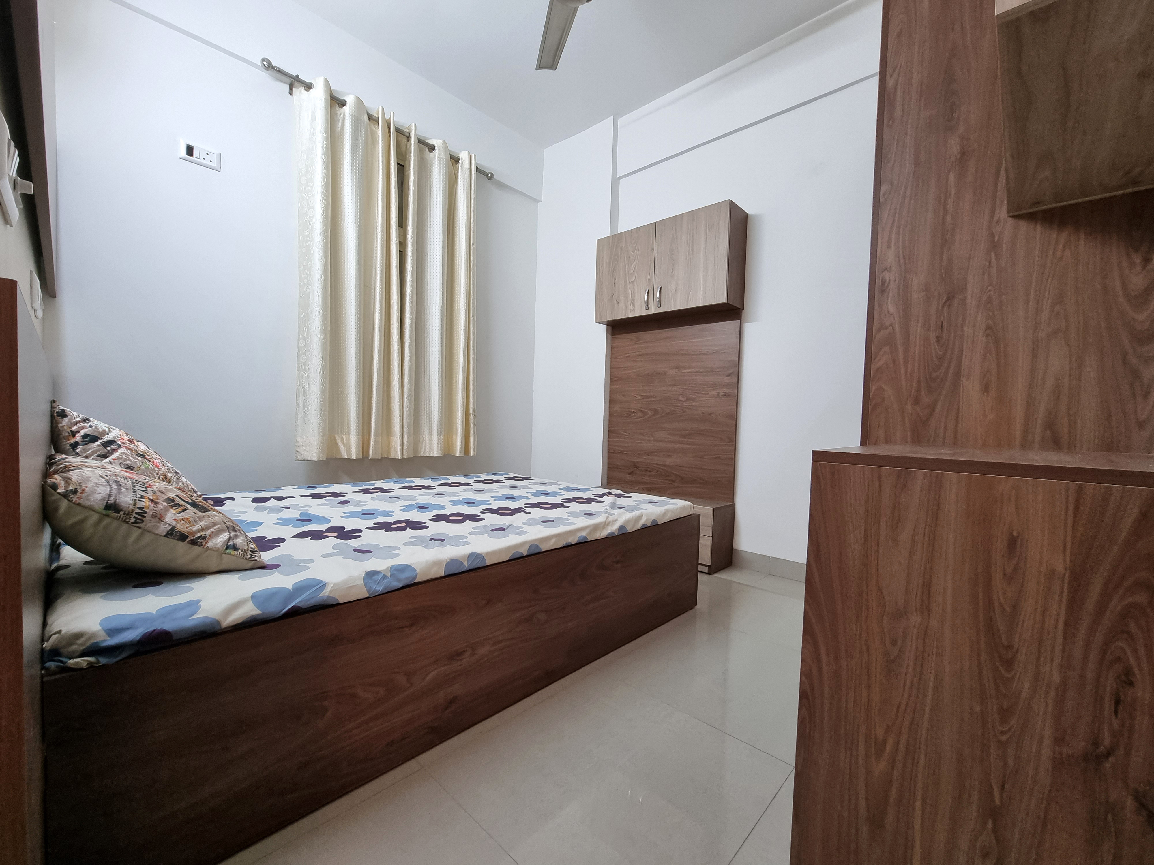 Riddhi Siddhi Apartments 3 Room Set